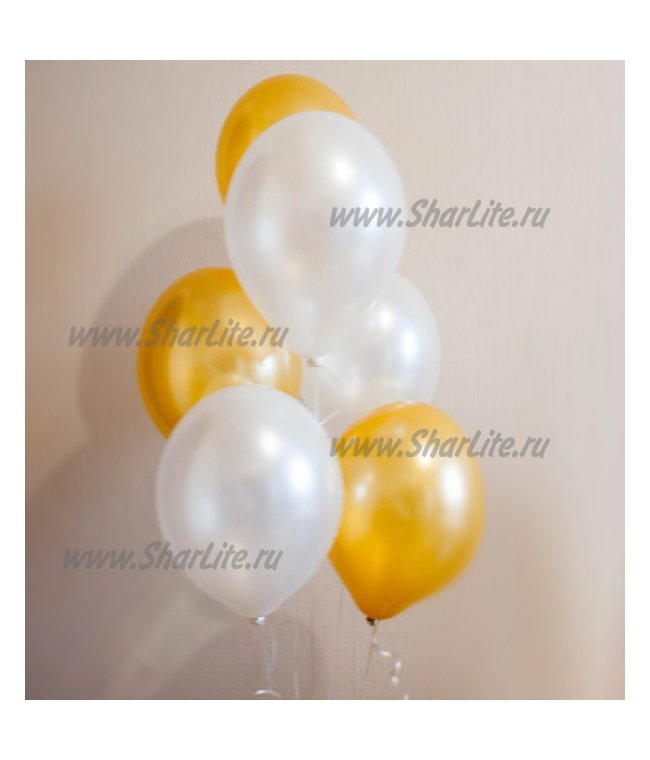 Воздушные шары золотые и белые